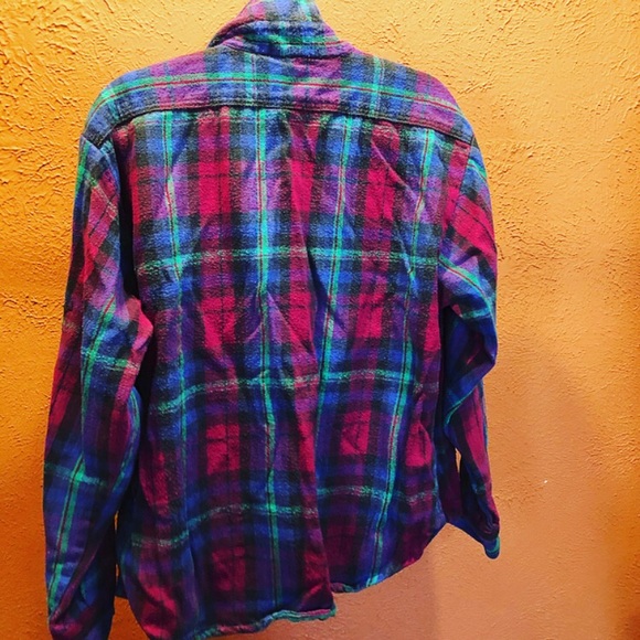 VINTAGE MADE IN THE USA PLAID SHIRT - Picture 2 of 4